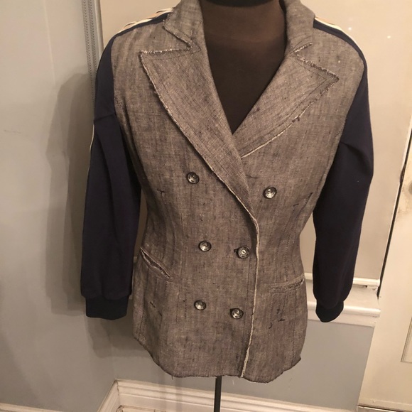 Tricot Chic Jacket - Picture 6 of 6